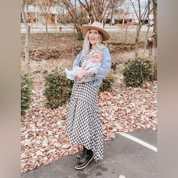 VICI Winifred Pocketed Puff Sleeve Gingham Midi Dress - Medium - Picture 10 of 10